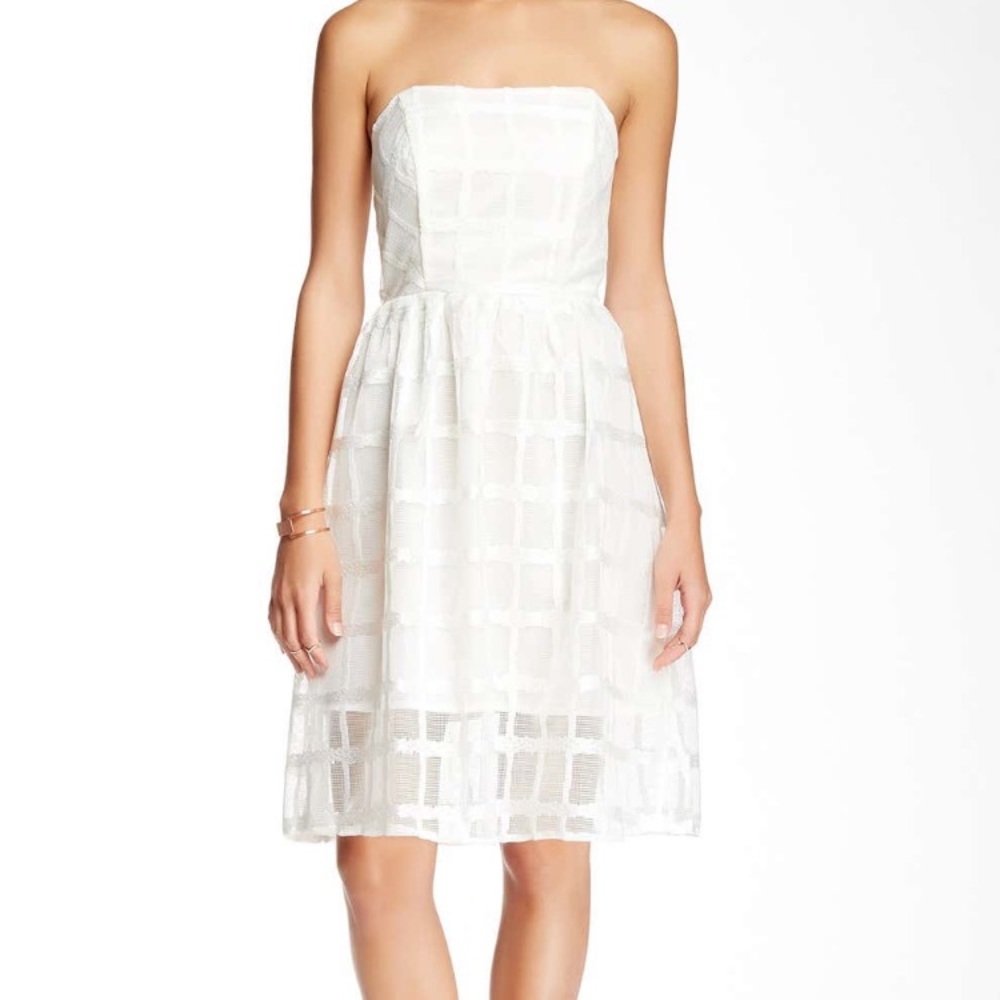 Everleigh White Strapless Dress Sz M